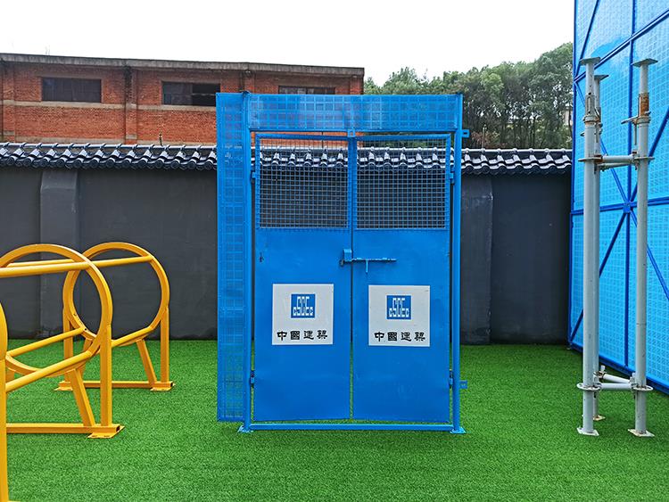 中建施工電梯防護門 中建施工電梯防護門